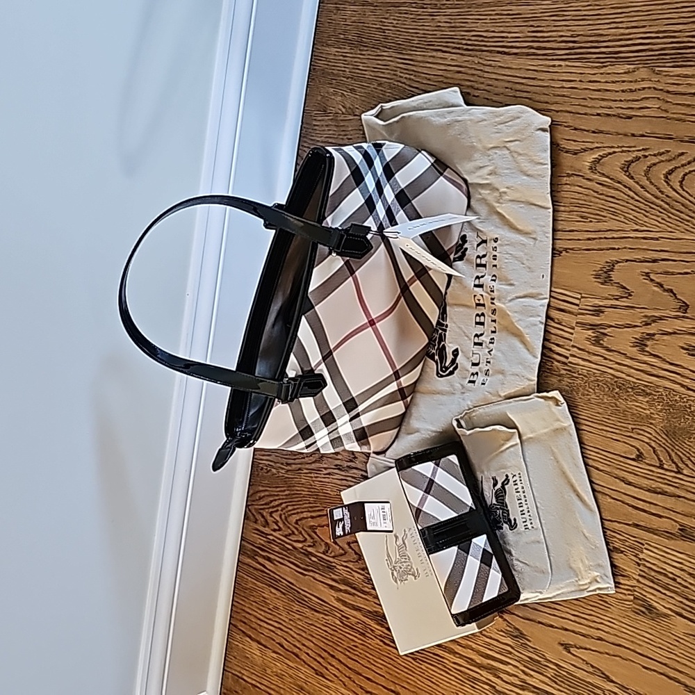 LIKE NEW Nova Burberry Tote and Nova Enrose Long Continental Wallet Bundle
